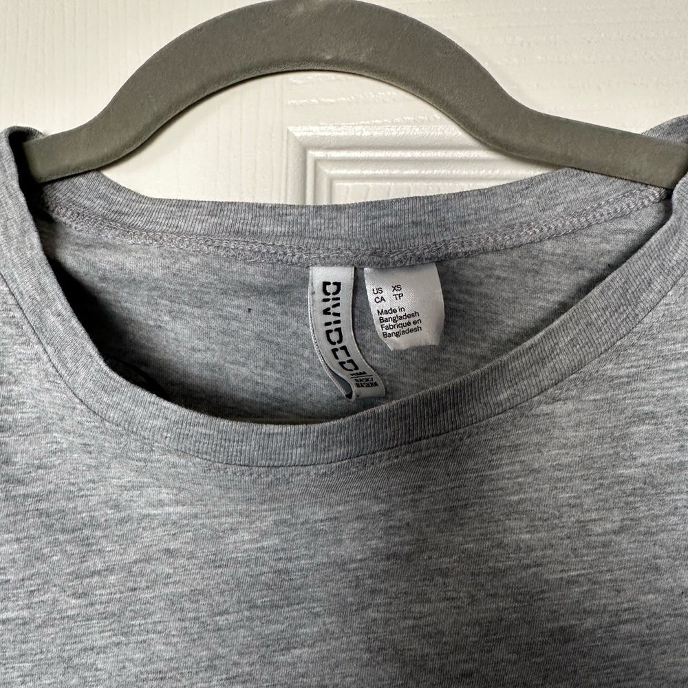 Crop top - Picture 2 of 2